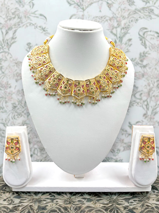 GREEN & RED STONE SITARA/STAR DESIGN JADAU CHOKER SET