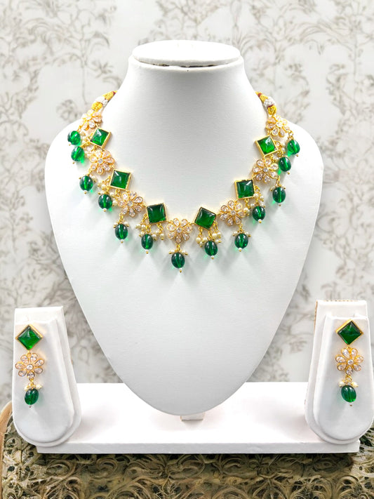 GREEN STONE & KUNDAN STUDDED FLOWER DESIGN JEWELLERY SET